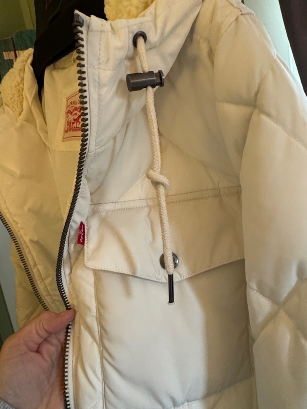 NWOT Levi's Quilted Sherpa-Lined Hooded Puffer - Picture 6 of 12